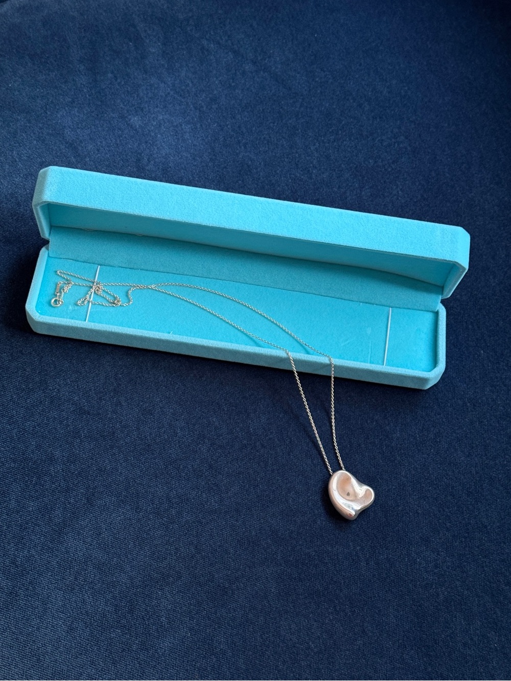 TIFFANY&CO STERLING SILVER
ELSA PERETTI FULL HEART PENDANT NECKLACE 24 "